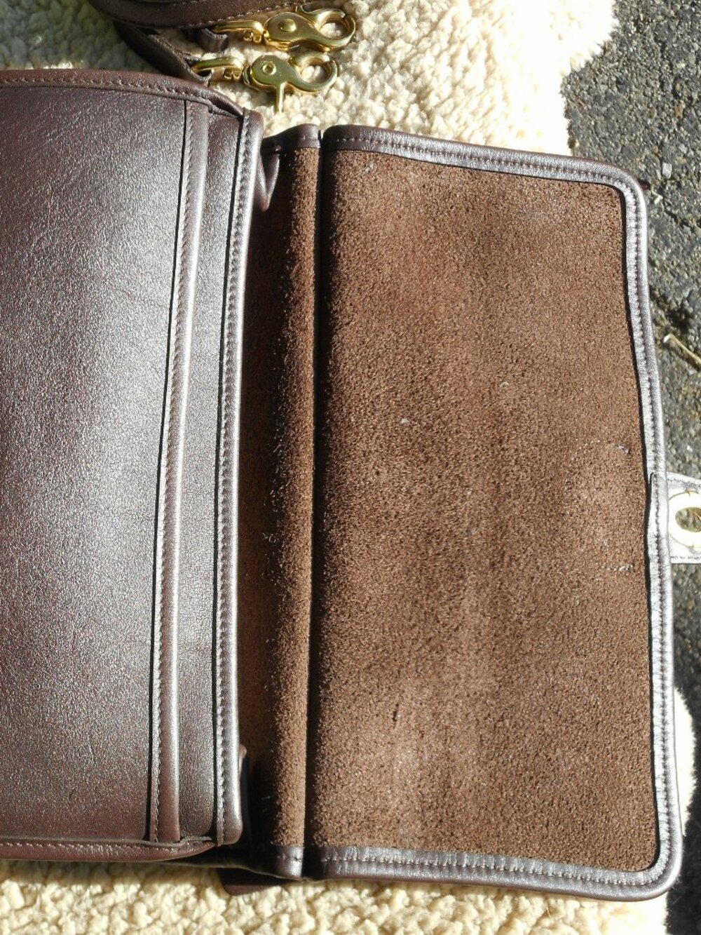 Vintage Coach Willis Bag 9927, in Mahogany EUC - Picture 11 of 13